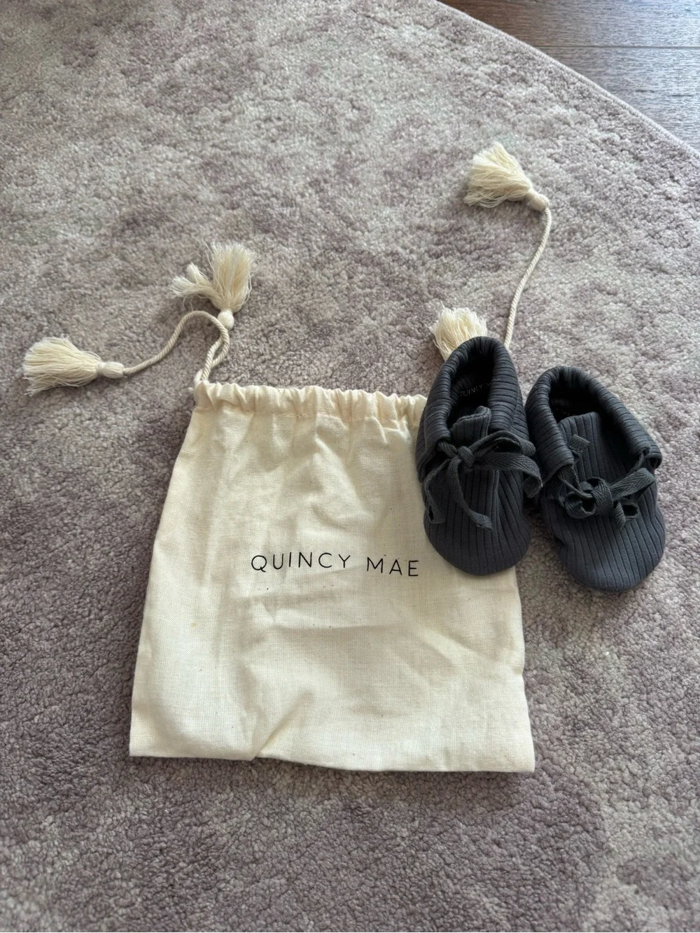Quincy Mae Baby Booties Charcoal Grey 3-6 Months Bow Organic Cotton Shoes